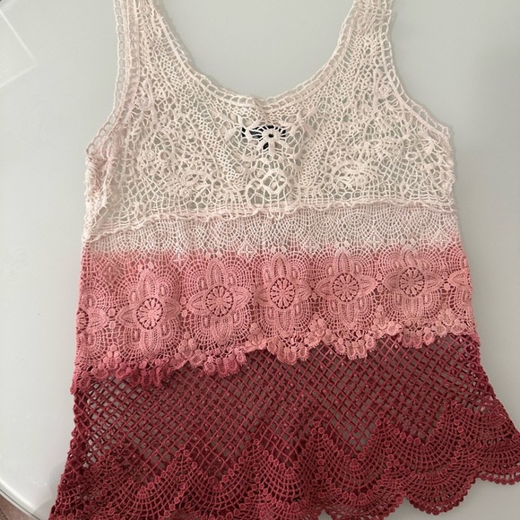 American Eagle Outfitters White and Pink Asymmetrical Cropped Tank Top - Picture 2 of 3